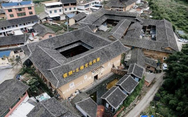 Yunshui Ruyi Travel And DL Tulou Culture B&B