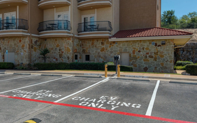 La Quinta Inn & Suites by Wyndham Marble Falls