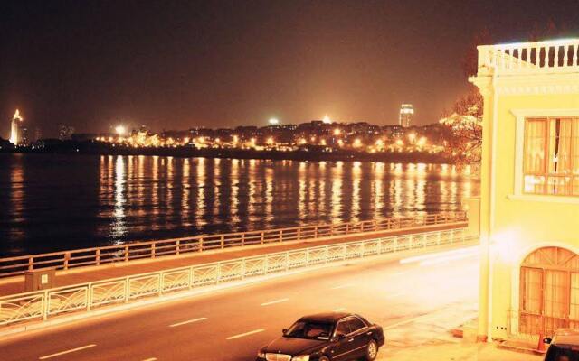 Qingdao Dream Ship Hotel