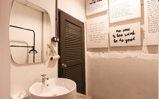 Bedtime Story at Chiang Mai - Hostel