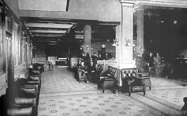 Historic Plains Hotel