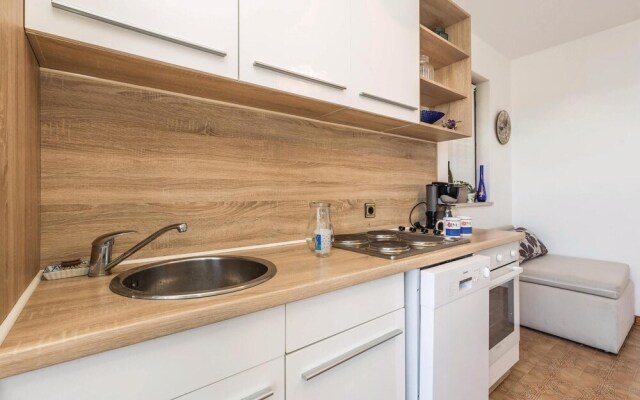 Stunning Home in Supetarska Draga With Wifi and 3 Bedrooms