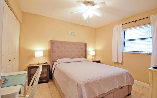 Paradise Beach - West 2414