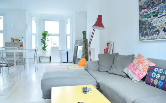 Newly Refurbished 2 Bedroom Property in Peckham
