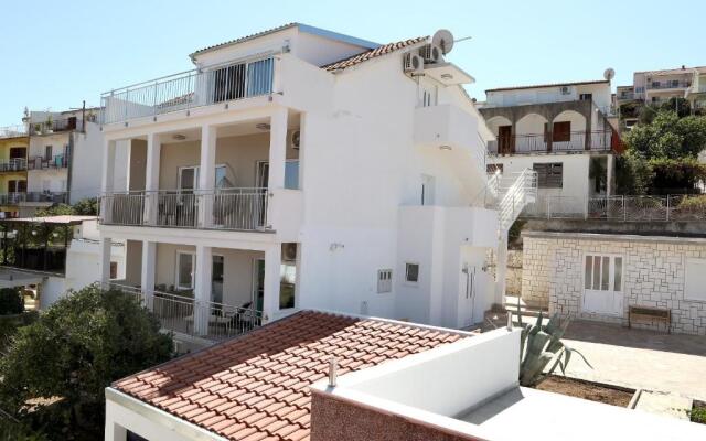 Apts Vidosava - 100m from the sea