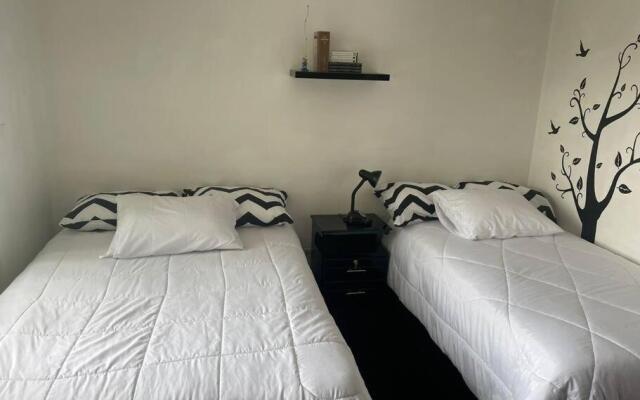 Casa 2 Pisos 100% Funcional En Cuenca Garantizado