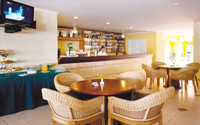 Memories Caribe Beach Resort - Adults Only  +16