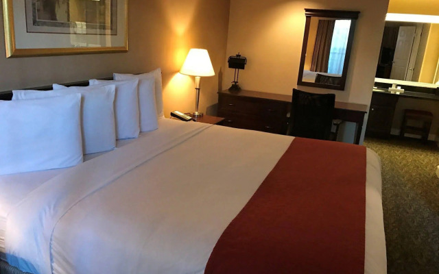 Chase Suites Hotel Brea-Fullerton