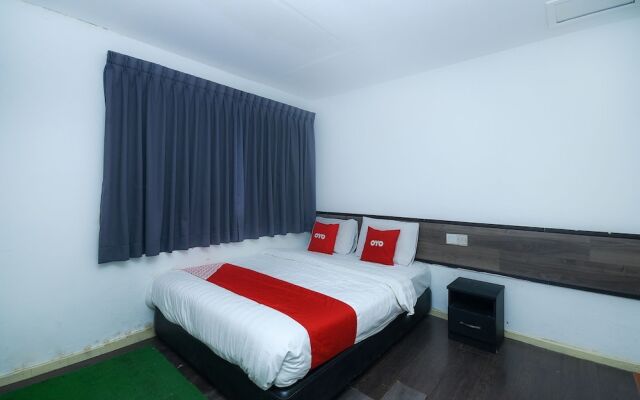 River Inn by OYO Rooms