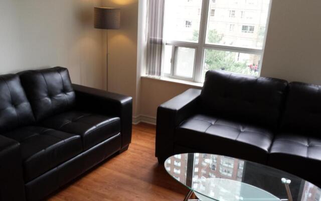 2 Bedroom 1 Bathroom Prime Location in Mississauga