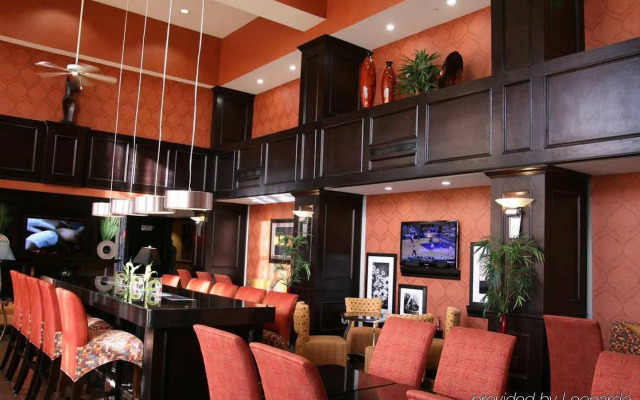 Hampton Inn & Suites Dallas/Lewisville-Vista Ridge Mall, TX