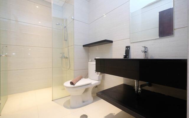 Elegant 1br at Brooklyn Apartment Near Alam Sutera