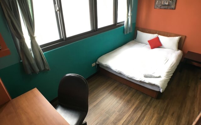 Taichung Carol House Hostel