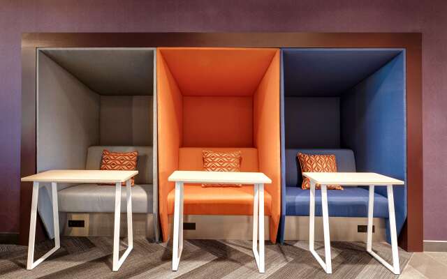 Tru by Hilton Grantville, PA