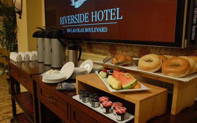 Riverside Hotel