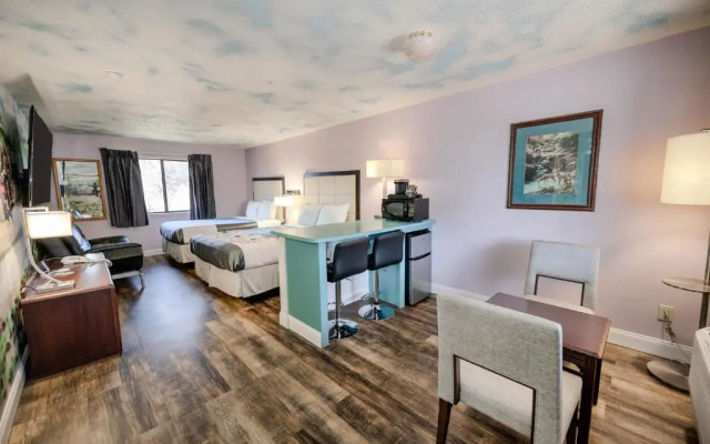 River Oak Inn