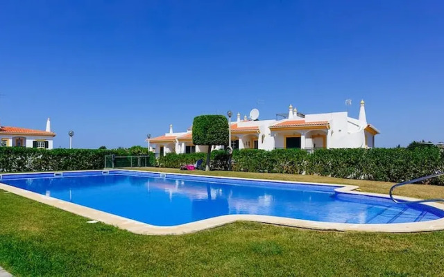 Apartment Oleander Excellent Townhouse in Carvoe