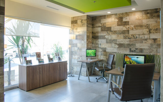 Holiday Inn Express & Suites Celaya by IHG