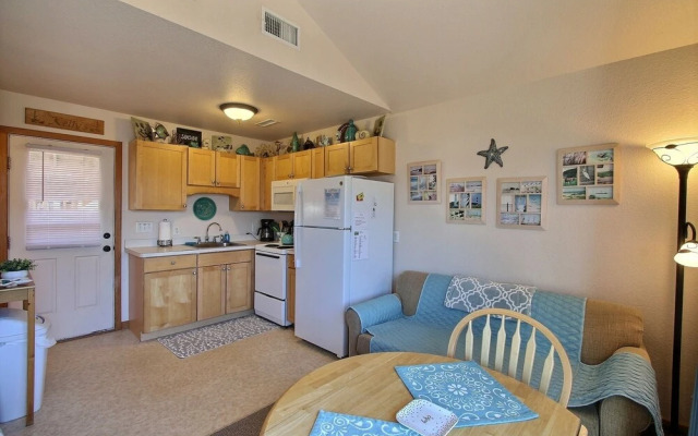 16 License To Chill 1 Bedroom Condo by RedAwning