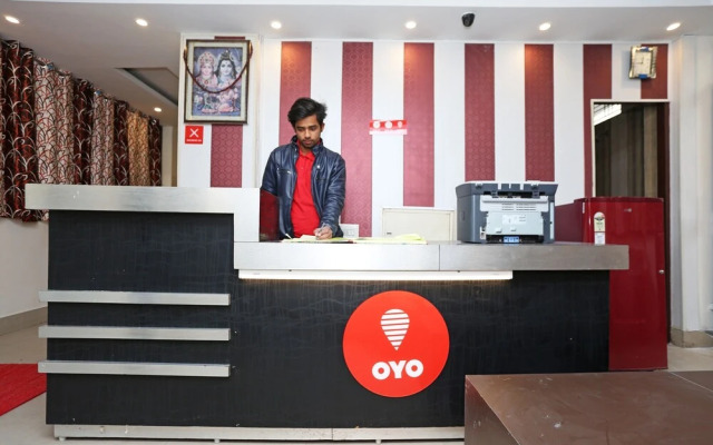 OYO 11623 Hotel Shiva Palace