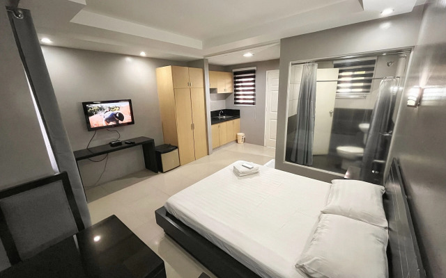 Rumi Apartelle Hotel