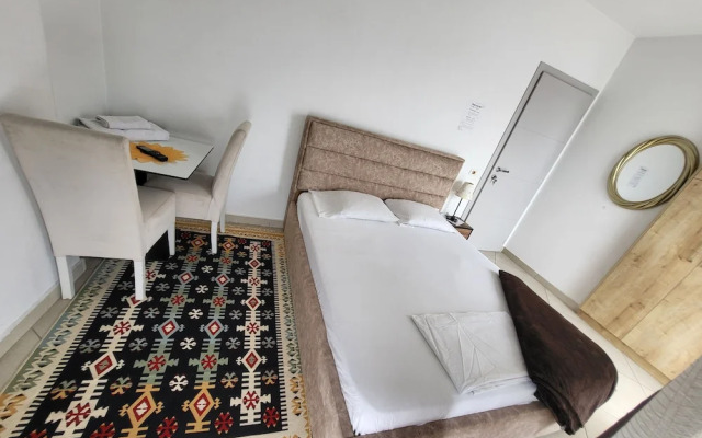 Isabel Rooms & Apartments
