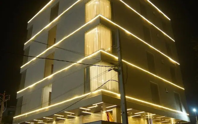 White Maple Hotel