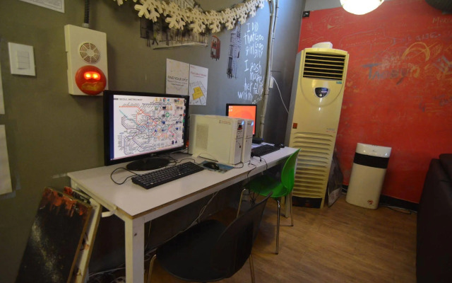 Kimchee Sinchon Guesthouse