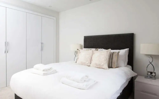 Luxurious Central Edinburgh Apartment - Sleeps 6