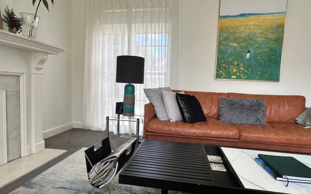 Toorak Executive & Corporate Residence