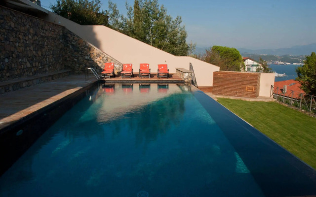 Miramare Apartments & Suites