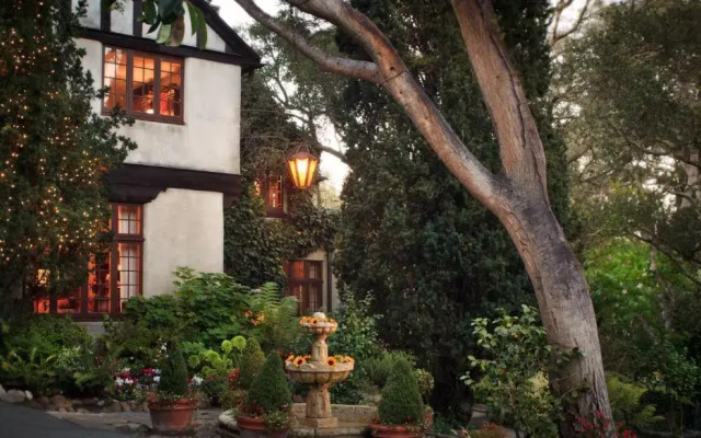 Old Monterey Inn