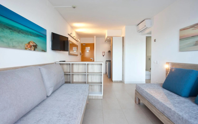 Playa Bella Beach Apartments