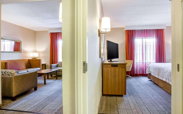 Hampton Inn Boston - Norwood