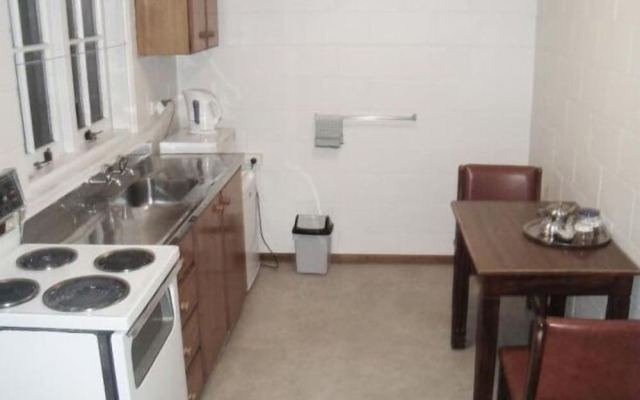 Browns Bay Olive Tree Motel & Apartment