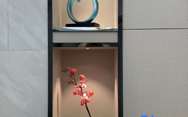 Yahao Garden Hotel (Shenzhen Songgang Metro Station)