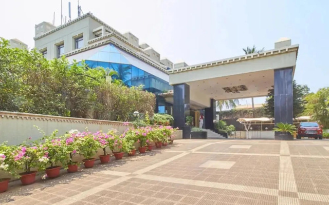 Goroomgo Crown Bhopal