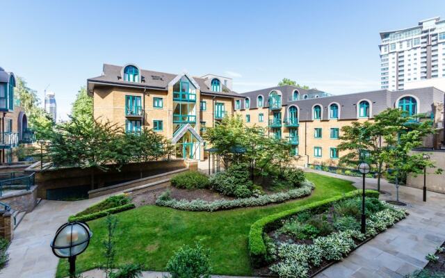 Central Flat With Garden View Ideal for Couples