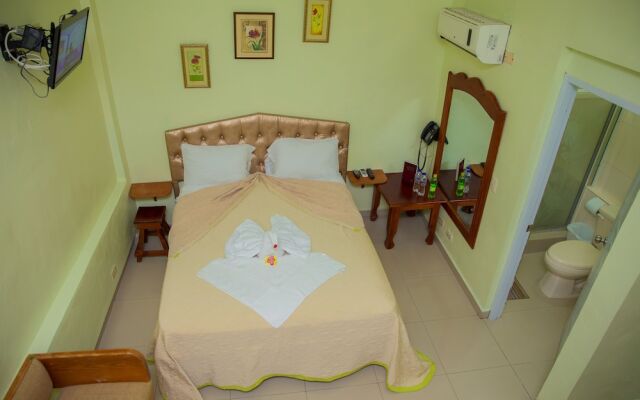 Aparta Hotel Don Olivo