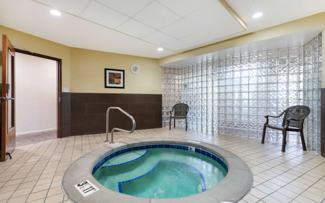 Best Western Kiva Inn