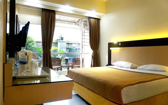 Hotel Puriwisata Baturraden – Guest Rooms – Baturaden