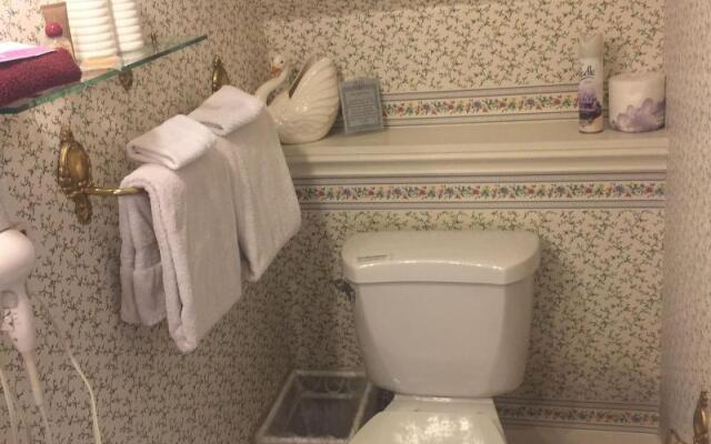 Woldert-Spence Manor