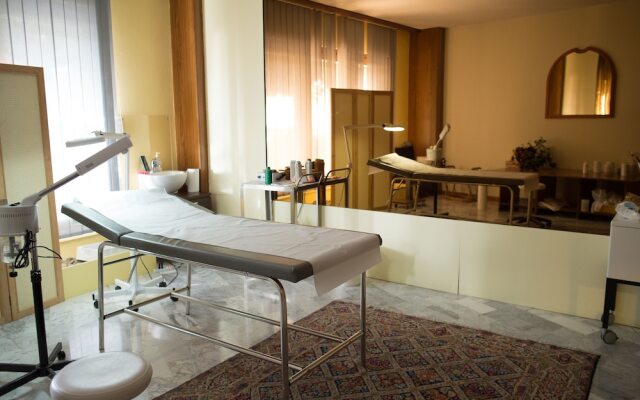 La Cittadella Dell'Oasi Hotel