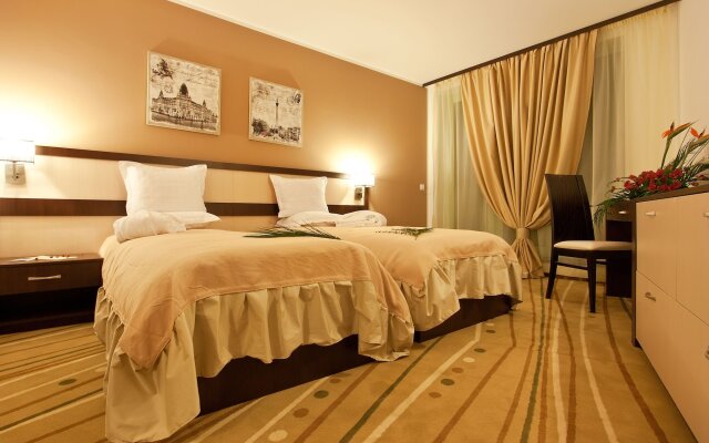 Earth and People Hotel & Spa