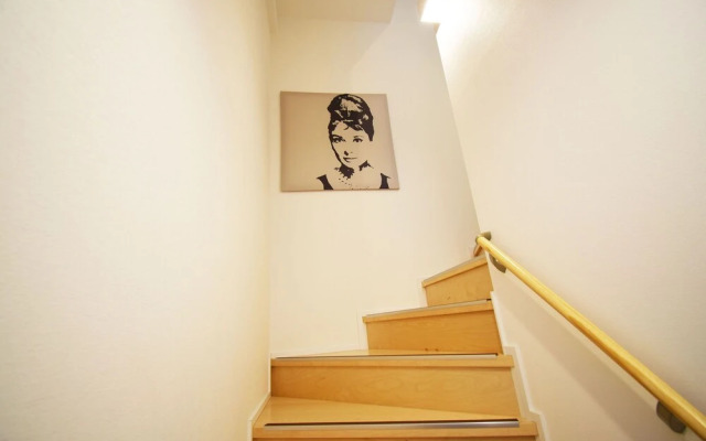 Oval Tokyo Minami Ikebukuro 301