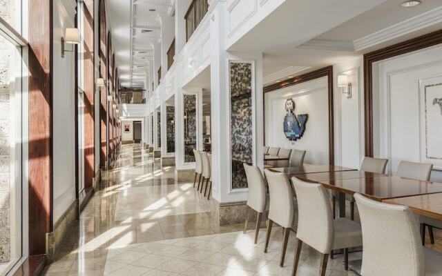 Hamilton Princess - Fairmont Gold Experience