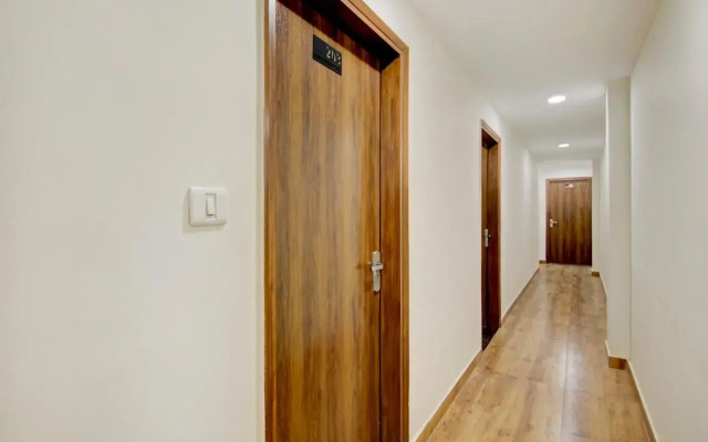 Oyo Flagship 703579 Santosh Residency