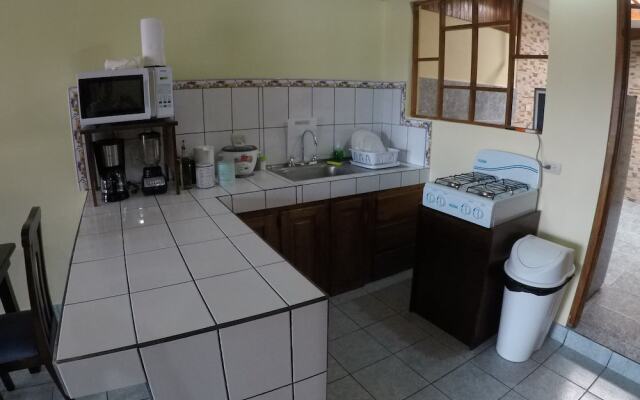 Apartamentos QR La Fortuna - Adults Only