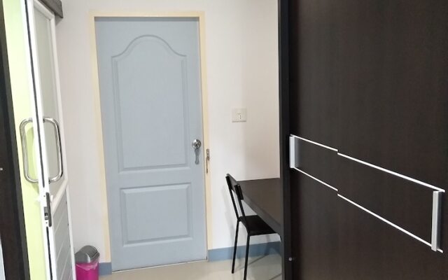 Ausgust Riverside Resort