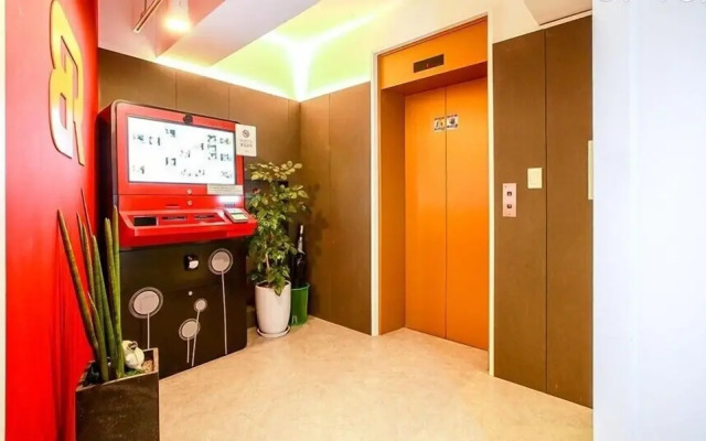 Breeze Hotel